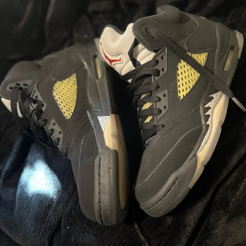 Jordan 5 retro og bg 'metallic' 2016 Boy Size 6y (Must See)